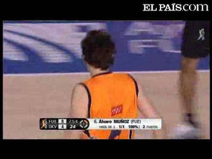 El Baloncesto Fuenlabrada remató su excepcional temporada apabullando al Joventut ante el delirio de su público. <strong><a href="http://www.elpais.com/buscar/acb/videos">Vídeos de la ACB</a></strong> 