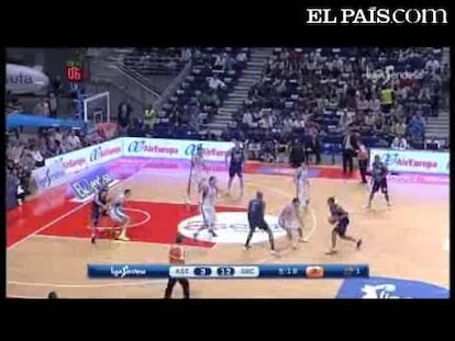 Estudiantes suma su segunda victoria y el Lagun Aro continúa sin ganar. Wright y Panko, máximos anotadores con 14 puntos. <strong><a href="http://elpais-com.zproxy.org/buscar/acb/videos">Vídeos de la ACB-Endesa</a></strong> 