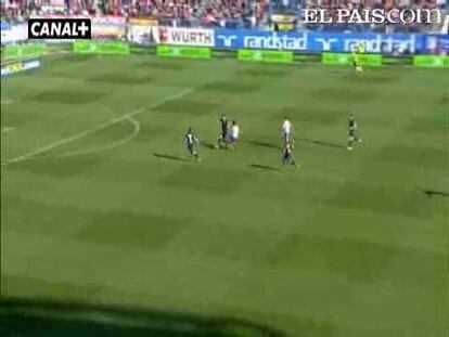 Exigido por el juego atrevido del Rayo, el Atlético se despliega al contragolpe y muestra su versión más incisiva. <strong><a href="http://www.elpais.com/buscar/liga-bbva/videos">Vídeos de la Liga BBVA</a></strong> 