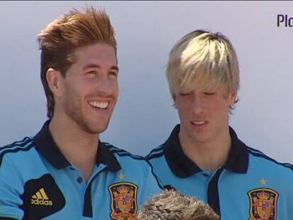 Esperando a Piqué para la foto oficial