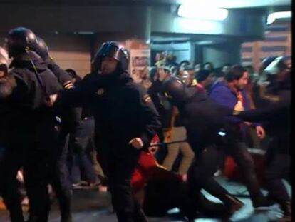 Los ultras del Galatasaray se enfrentan a la policía