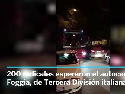 Violencia ultra en Italia: jugadores agredidos con bates en el autocar