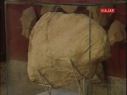 Patrimonio de la Humanidad y cuna de la Dama de Elche, esta ciudad alicantina de contrastes es una huella del paso de iberos, cartagineses, visigodos, musulmanes, cristianos y romanos. Pasea por su pasado remoto a través del yacimiento de la Alcudia hasta el Palacio de Altamira.
