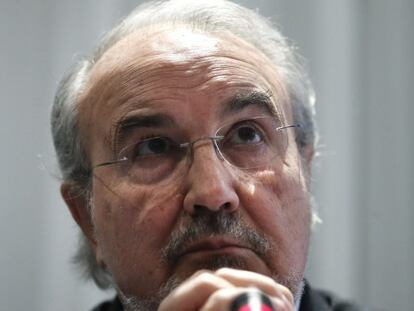 Solbes: “El ‘modelo Zapatero’ complicó la gestión de la política económica”