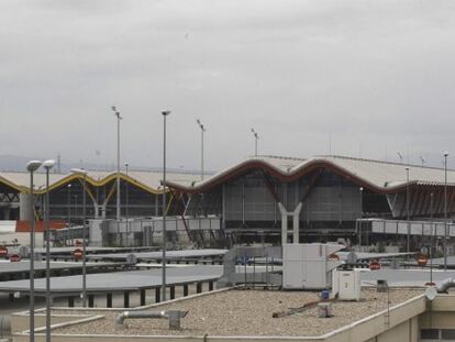 El cambio de nombre de Barajas a Adolfo Suárez costará más de medio millón