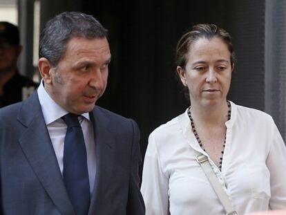 Florencia Maté saliendo de la Audiencia Nacional.