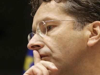 Dijsselbloem dice que las presiones de España no son buenas para el Eurogrupo