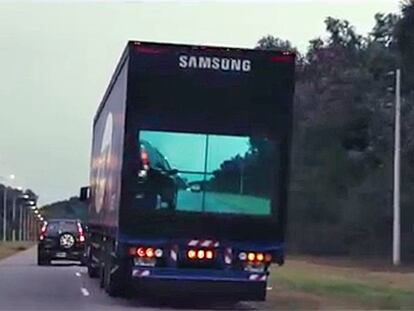 El camió amb pantalla de Samsung per evitar accidents de carretera