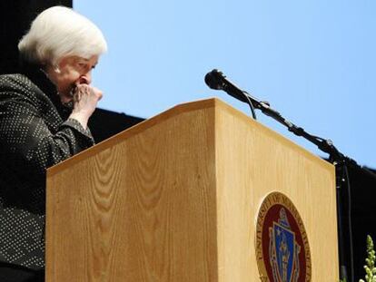 Yellen precisa atención médica tras un discurso sobre tipos de interés
