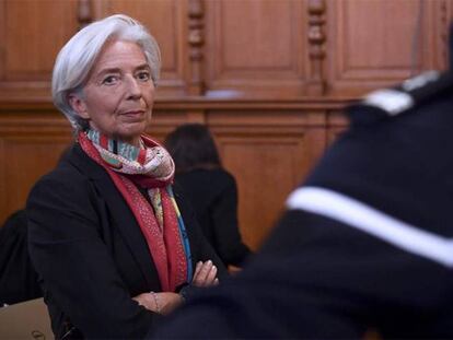 FOTO: Christine Lagarde, directora del FMI, en el juicio por el 'caso Tapie'. / VÍDEO: Declaraciones de su abogado, este lunes.