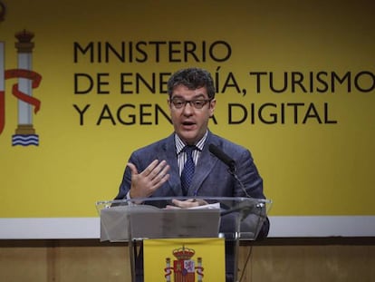 Álvaro Nadal, ministro de Energía, Turismo y Agenda Digital, este martes durante el anuncio del cierre definitivo de Garoña.