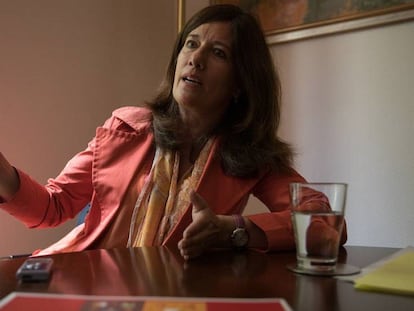 FOTO: Mar España, en su despacho. / VÍDEO: Cómo funciona la nueva ley de protección de datos.