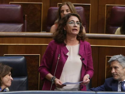 Maria Jesus Montero, ministra de Hacienda, en el Congreso. En vídeo, Montero habla sobre la reforma fiscal del Gobierno.