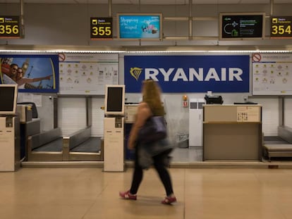 Mostradores de Ryanair en el aeropuerto de Madrid-Barajas.
