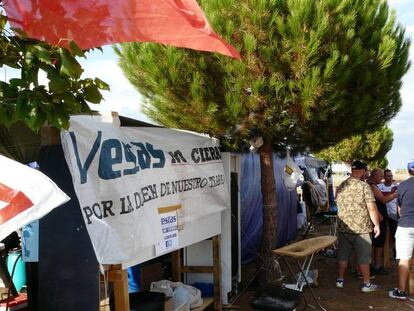 Protesta de los trabajadores de Vestas frente a la planta de León.