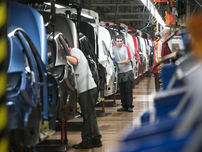 Cadena de montaje de la fábrica de Seat en Martorell (Barcelona). En vídeo, Comisiones Obreras valora los datos de empleo de febrero.