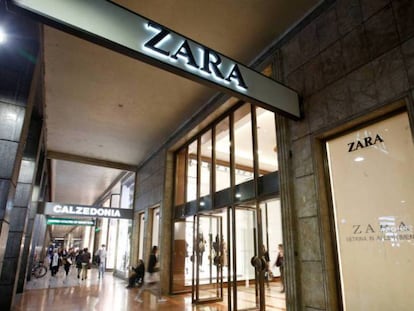 Fachada de una tienda de Zara en Milán. / En vídeo, declaraciones de Pablo Isla, presidente de Inditex