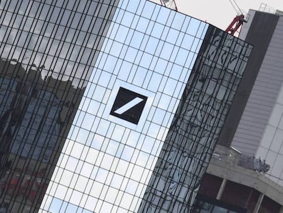 Sedes de Deutsche Bank y Commerzbank. En vídeo, declaraciones del director de comunicación del Deutsche Bank.