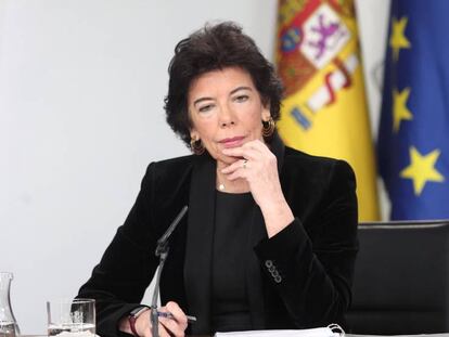 Isabel Celaá, durante la rueda de prensa tras el Consejo de Ministros. En vídeo, sus declaraciones.