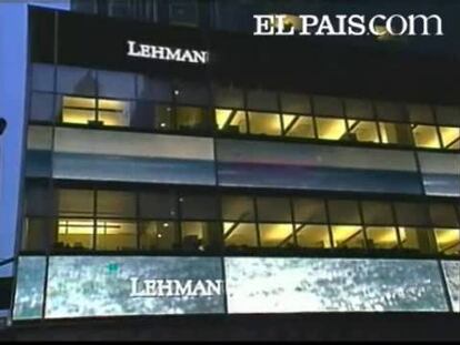 El banco inversor Lehman Brothers, la cuarta entidad bancaria de Estados Unidos, se ha declarado hoy en quiebra tras fracasar las negociaciones para su venta. El Bank of America ha decidido al final comprar Merrill Lynch y el Barclays, el otro potencial salvador en un principio, decidió no comprar Lehman, un banco creado en 1850