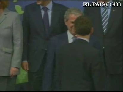 Los jefes de Estado y de Gobierno de los países del G-20 dieron comienzo hoy a la cumbre sobre la reforma del sistema financiero; internacional con la tradicional foto de familia.