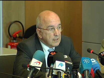 Almunia insta a España a pedir que el fondo de rescate compre deuda