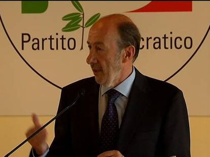 Rubalcaba: “España está pagando carísimo la pertenencia al euro”