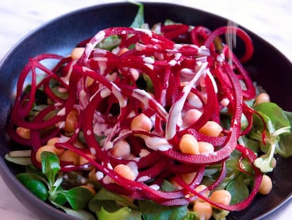 Tres platos con espirales de verduras