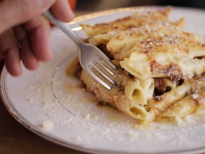 Dos formas de hacer un clásico: macarrones gratinados