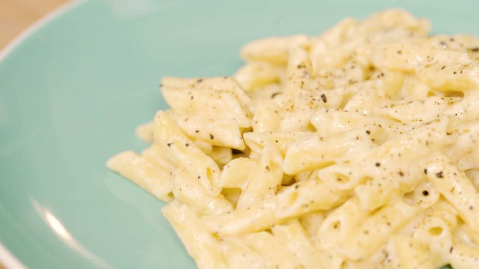 Cacio e pepe en microondas: la pasta más fácil del mundo-image