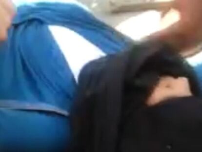 Una mujer recibe un disparo mientras graba los enfrentamientos