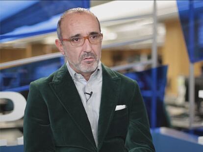 “Se evita la foto de Rajoy con una ministra salpicada por el caso Gürtel”