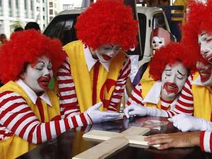 Ronald McDonald's protesta en Brasil