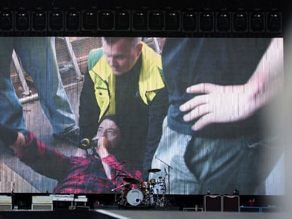 El accidentado concierto de Foo Fighters