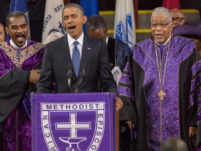 Obama canta 'Amazin grace' en Charleston.