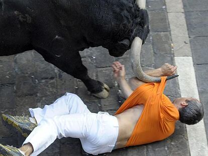 Violentas escenas en el tercer encierro de sanfermines