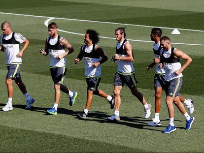 Los jugadores del Madrid, durante el entrenamiento. Foto: REAL MADRID/ Vídeo: ATLAS