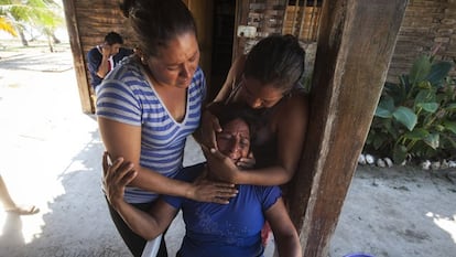 Video: Family members mourn the boy’s death (Spanish narration).