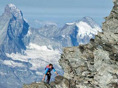 Un suizo bate un récord mundial al coronar cinco cuatromiles en siete horas