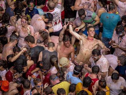 Una tomatina en 4 minutos