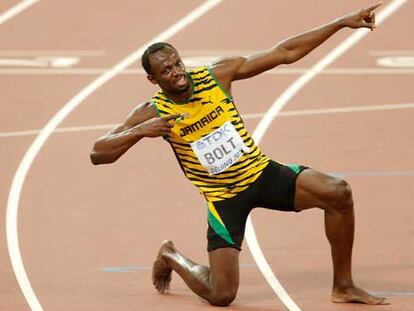 Bolt se corona en la curva