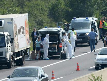 Al menos 70 inmigrantes mueren asfixiados en un camión en Austria