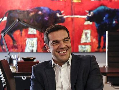 Tsipras asume el cargo con el objetivo de la reducción de la deuda