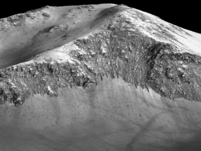 La NASA halla nuevas pruebas de agua líquida en Marte