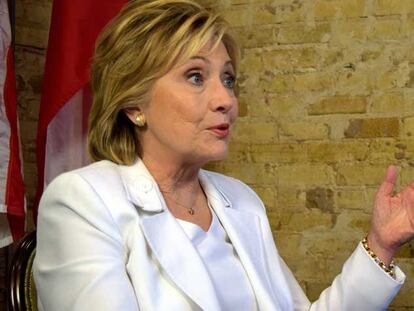 Clinton: “Tendremos que seguir trabajando para levantar el embargo a Cuba”