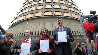 Ciudadanos y PP piden la suspensión cautelar del pleno del Parlament