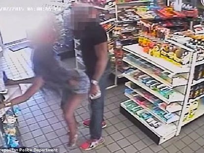 La policía busca a dos mujeres en Estados Unidos por acosar a un hombre