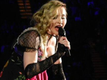 Famosos y deportistas con París