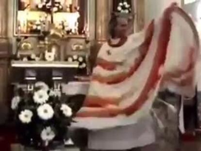 #LadyPadre, el misterioso cura que baila en misa en México