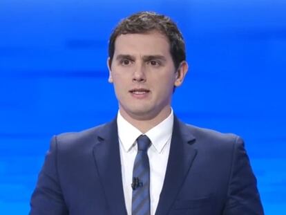Los candidatos ‘emergentes’ critican a los partidos tradicionales